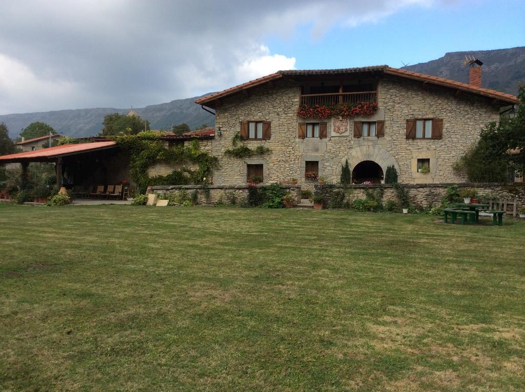 Caserio Maribel Apricano Esterno foto